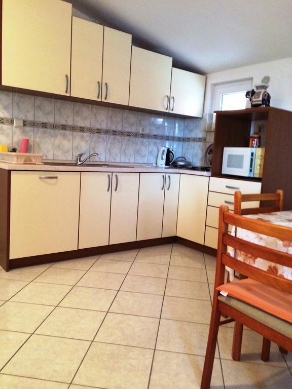 Apartment House Aria Baška Voda الغرفة الصورة
